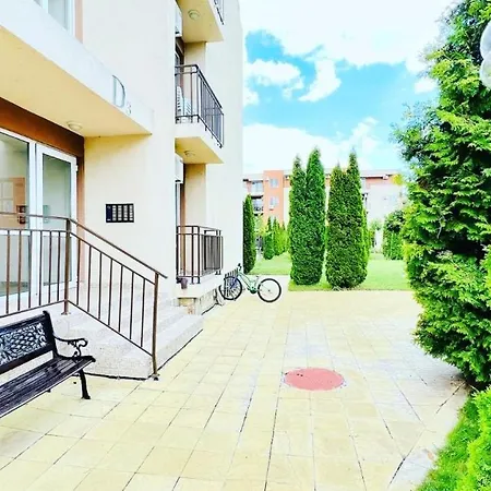 Bratanov Holiday شقة