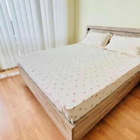 شقة Bratanov Holiday *