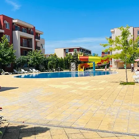 Apartman Bratanov Holiday